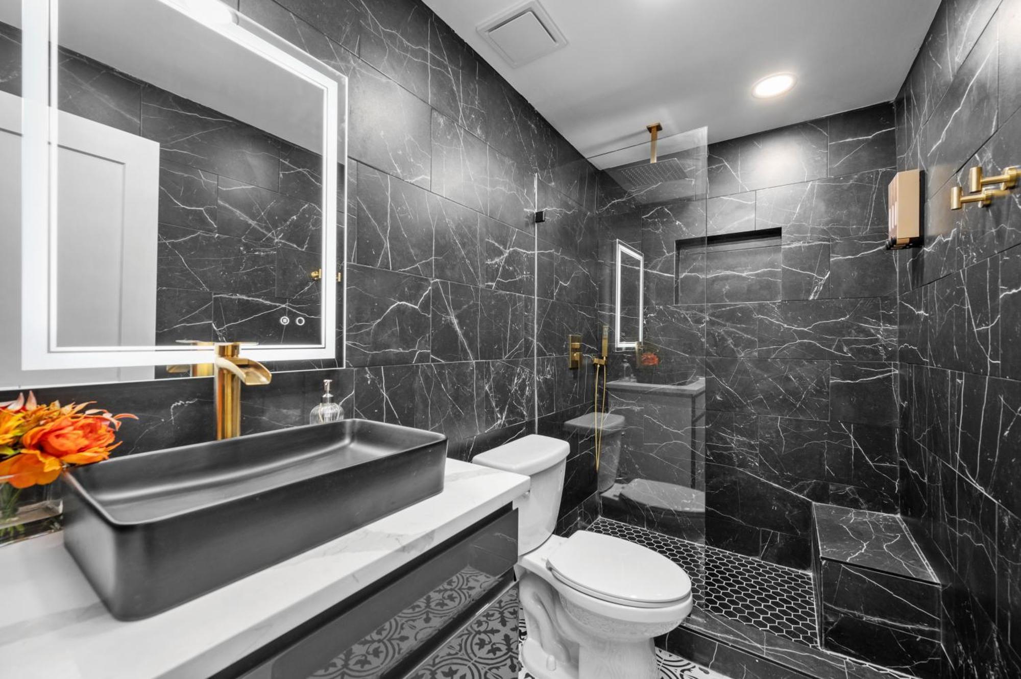 Modern 2Br City Center Getaway With Free Park Хьюстон Экстерьер фото